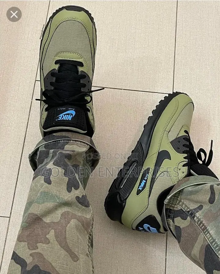 Nike Airmax 90 Olive Green.
Sizes: 40-44