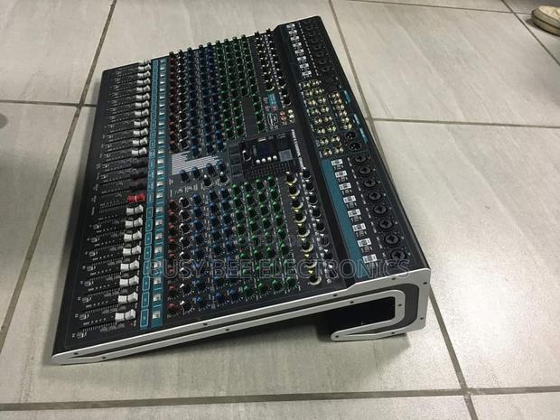 24channel Plaiin Mixer - main view