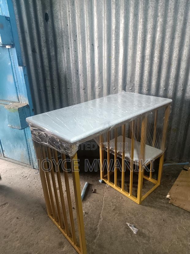 Manicure Marble Table, White and Gold Colour Frame - main view