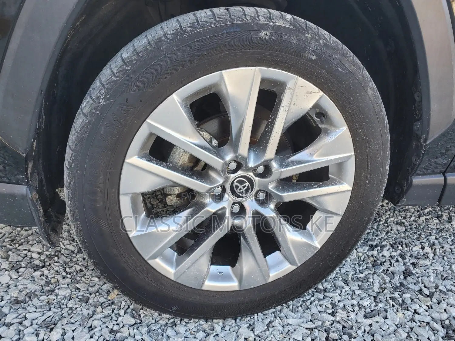 Toyota RAV4 XLE Premium AWD 2019 Black