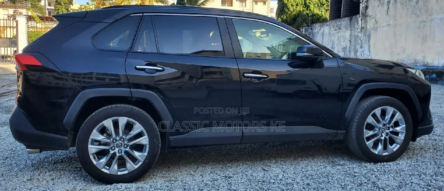Toyota RAV4 XLE Premium AWD 2019 Black