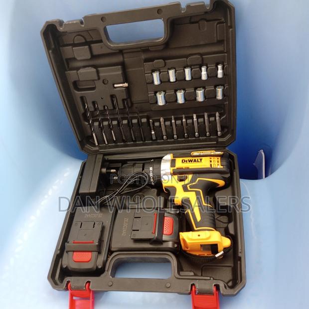 Cordless Dewalt Hammer Drill With Lithium Battery - main view