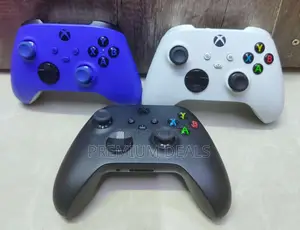 Xbox Series Controller Available.