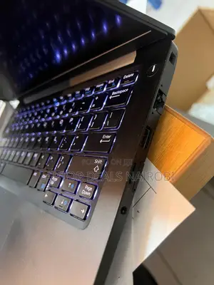 Laptop Dell Latitude 7390 8GB Intel Core I5 SSD 256GB