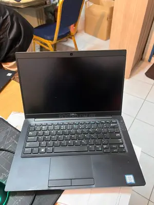 Laptop Dell Latitude 7390 8GB Intel Core I5 SSD 256GB