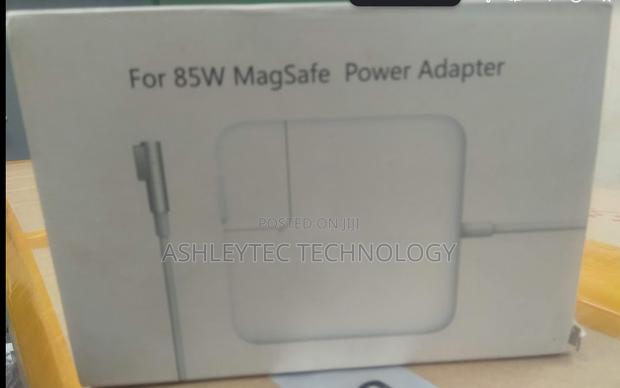Macbook Chargers 45 Watts T Or L Shape