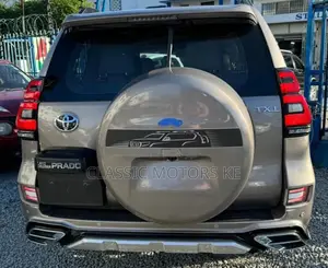 Toyota Land Cruiser Prado 2.8 2018 Gold