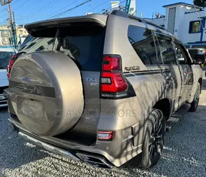 Toyota Land Cruiser Prado 2.8 2018 Gold