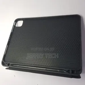 iPad 10.9 Case With a Place for the Stylus-Black