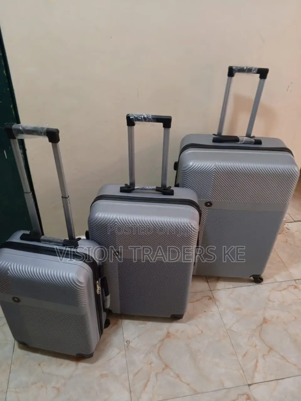 Grey Luxurious 3 in 1 Suitcase/Briefcase>