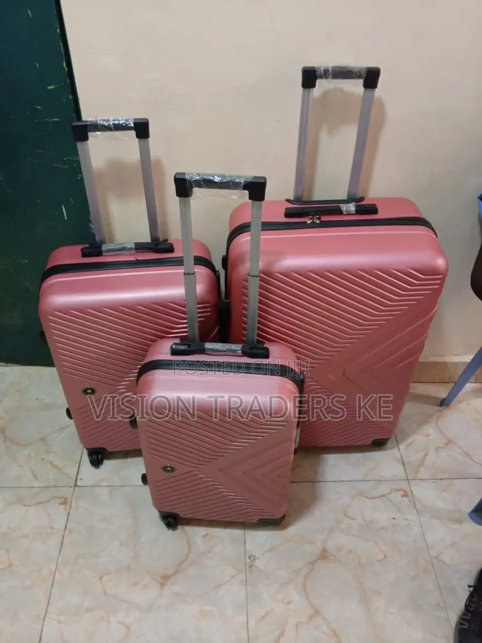 Luxurious 3 in 1 Suitcase/Briefcase.