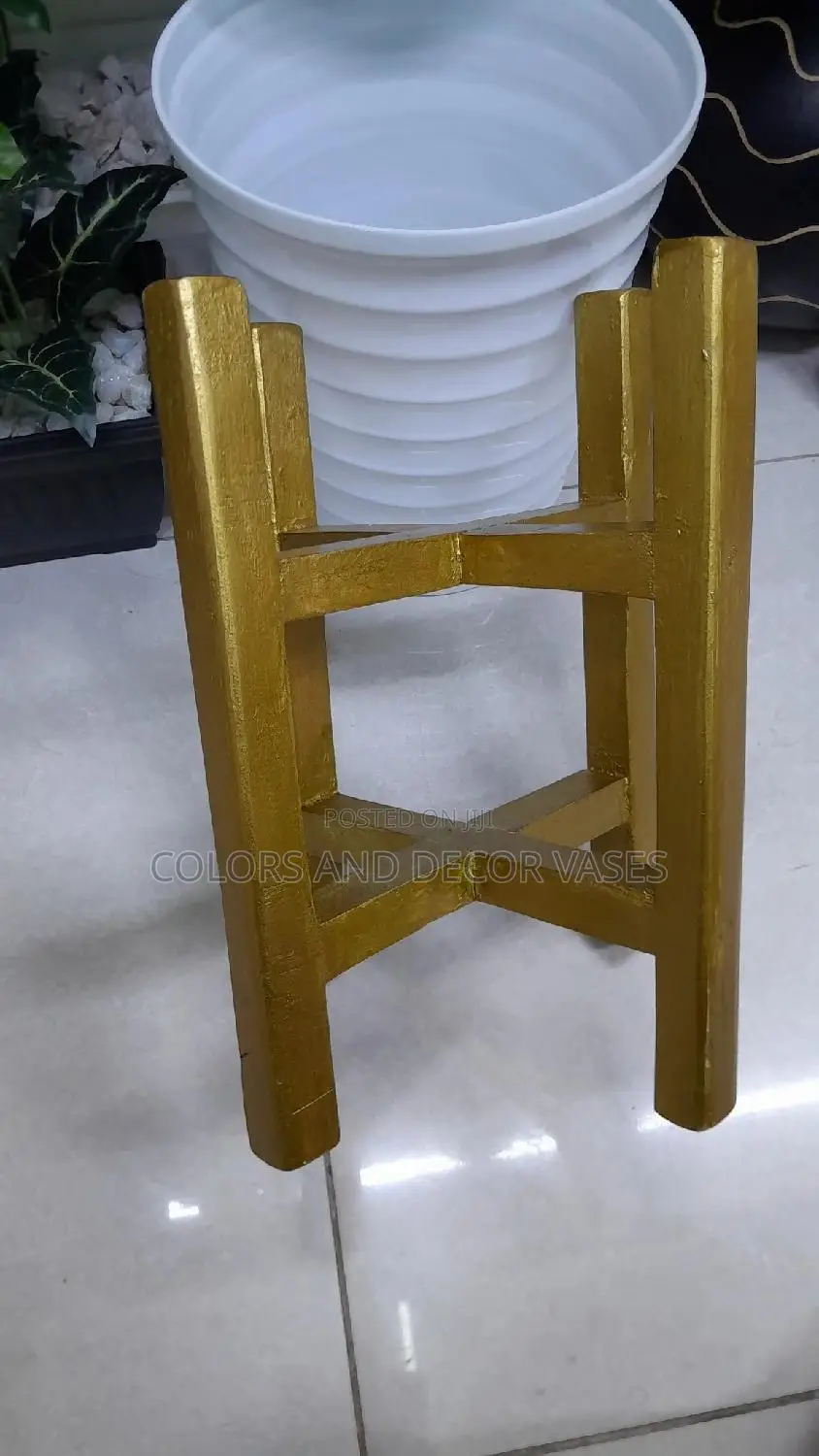 Wooden Stand Gold