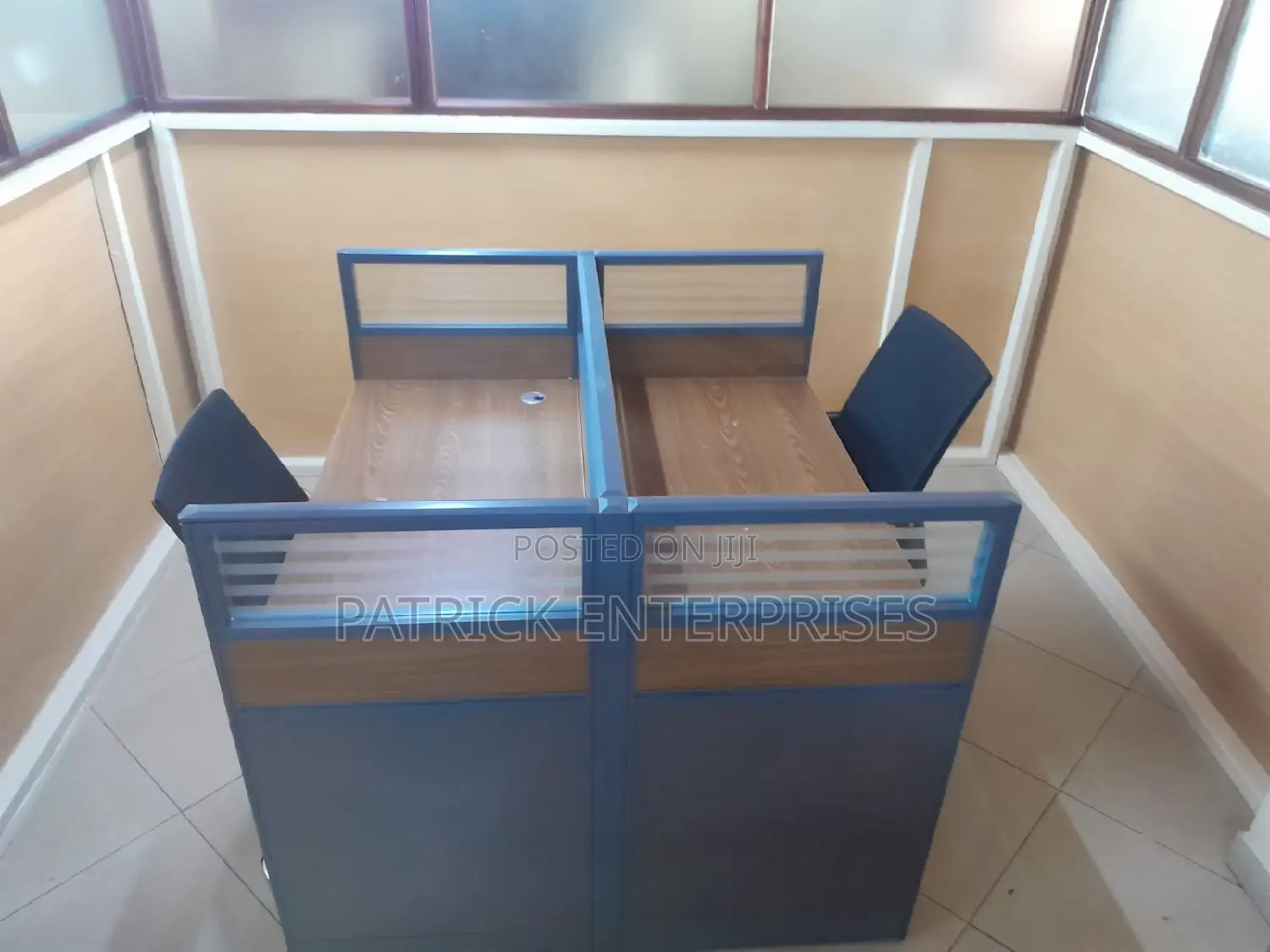 Executive Imported Morden Two Way Workstation