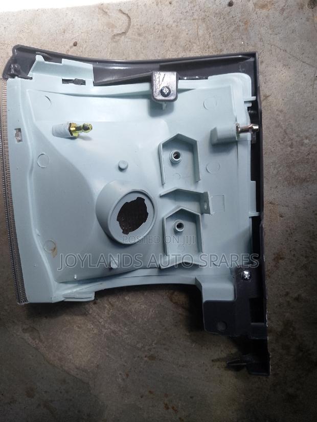 Toyota Shark 5l Corner Lamp - thumbnail 2