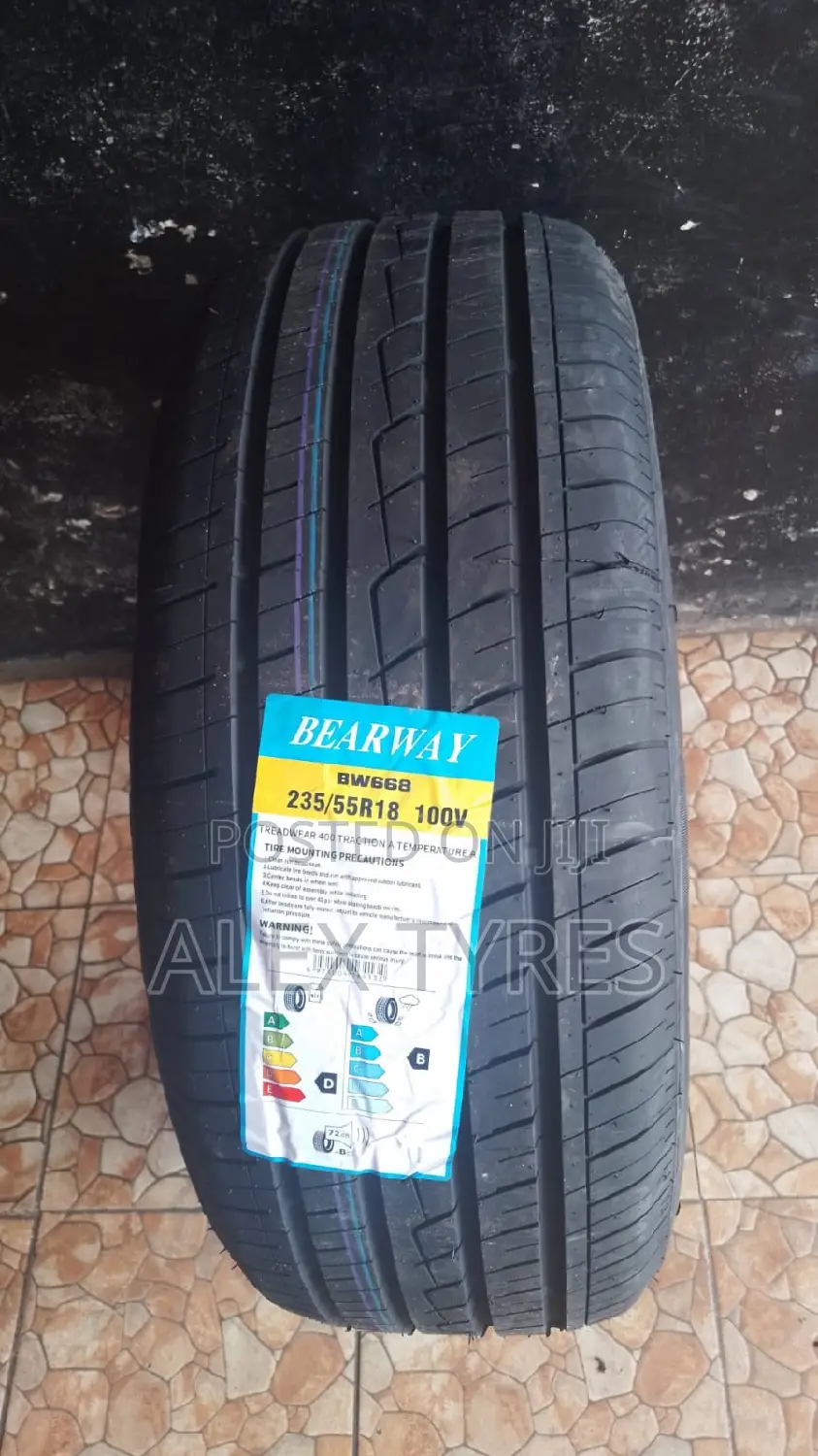 235/55r18 Bearway Tires Made in China