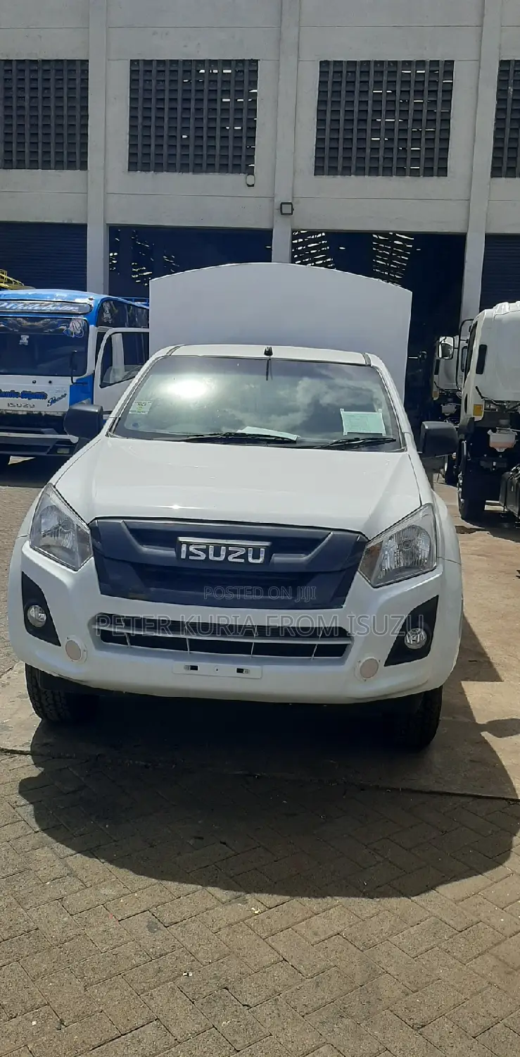 New Isuzu D-MAX 2024 White