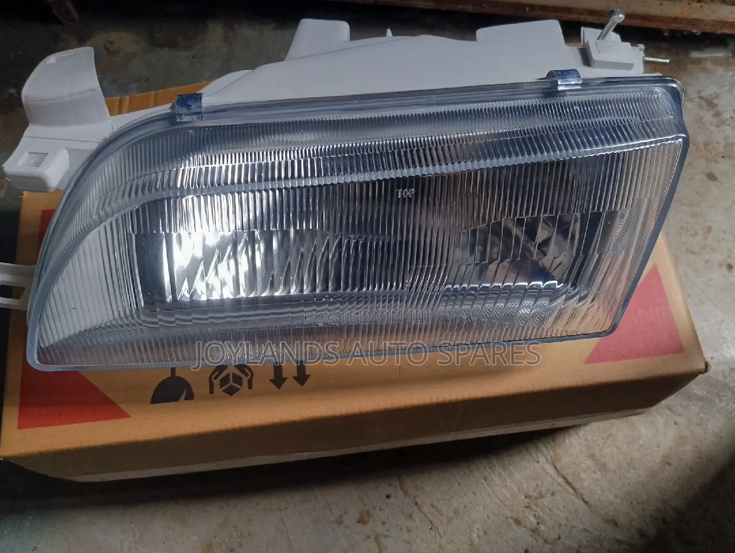Headlamp Ae 100