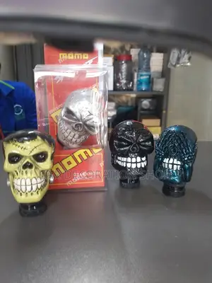 Alien Themed Skull Gear Shift Knob
