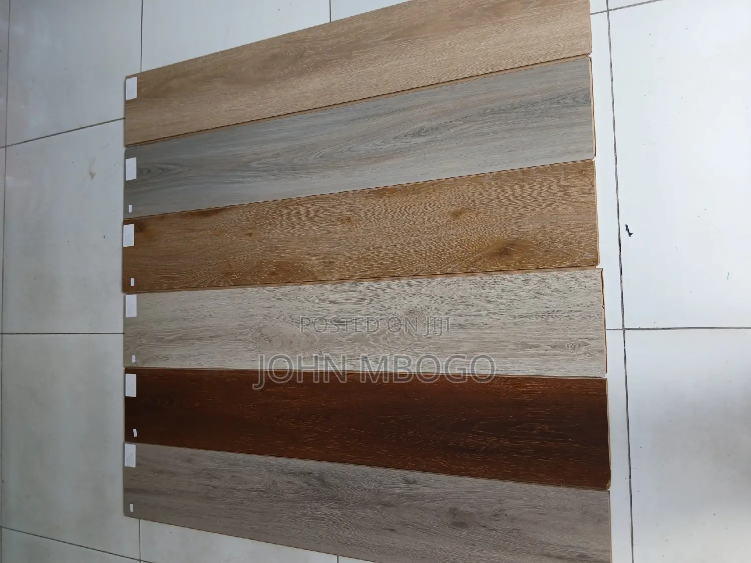 Laminate Flooring - Wooden 8mm