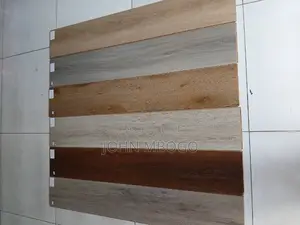Laminate Flooring - Wooden 8mm