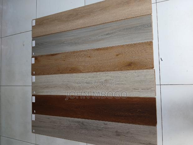Laminate Flooring - Wooden 8mm