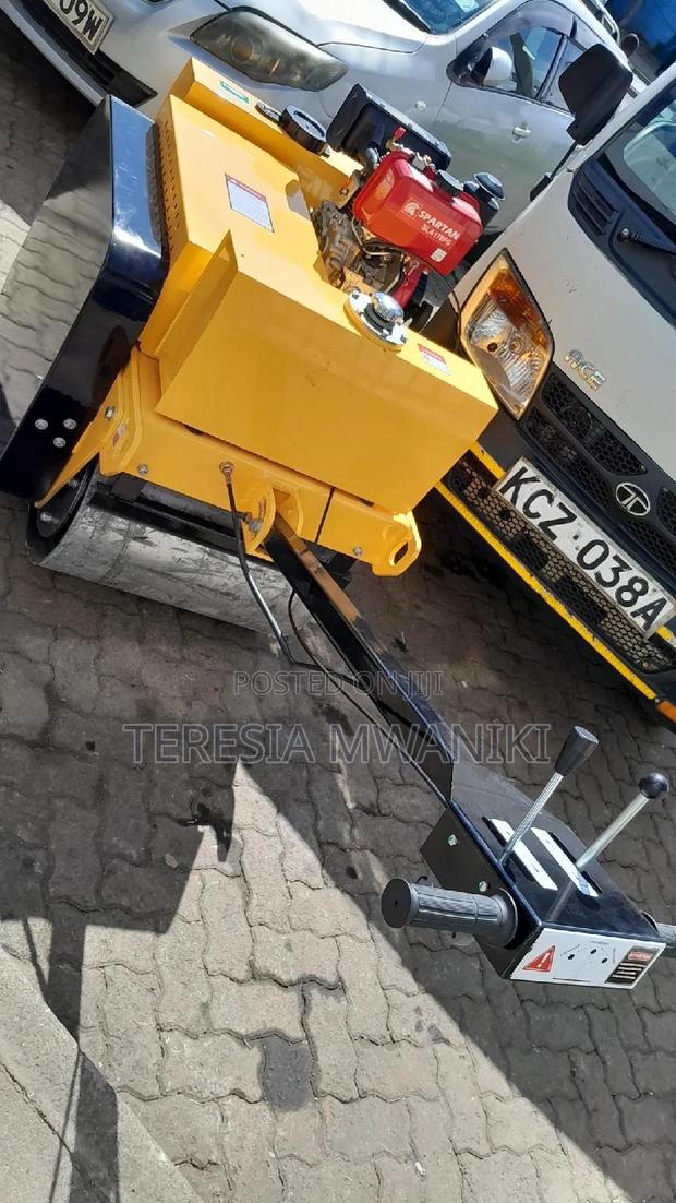 2ton Diesel Double Drum Roller Compactor - thumbnail 2