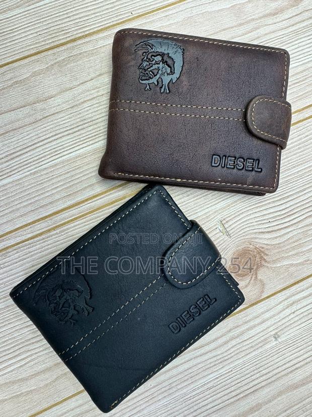 DNG Hugo Boss Timberland Levis Original Leather Wallets - main view