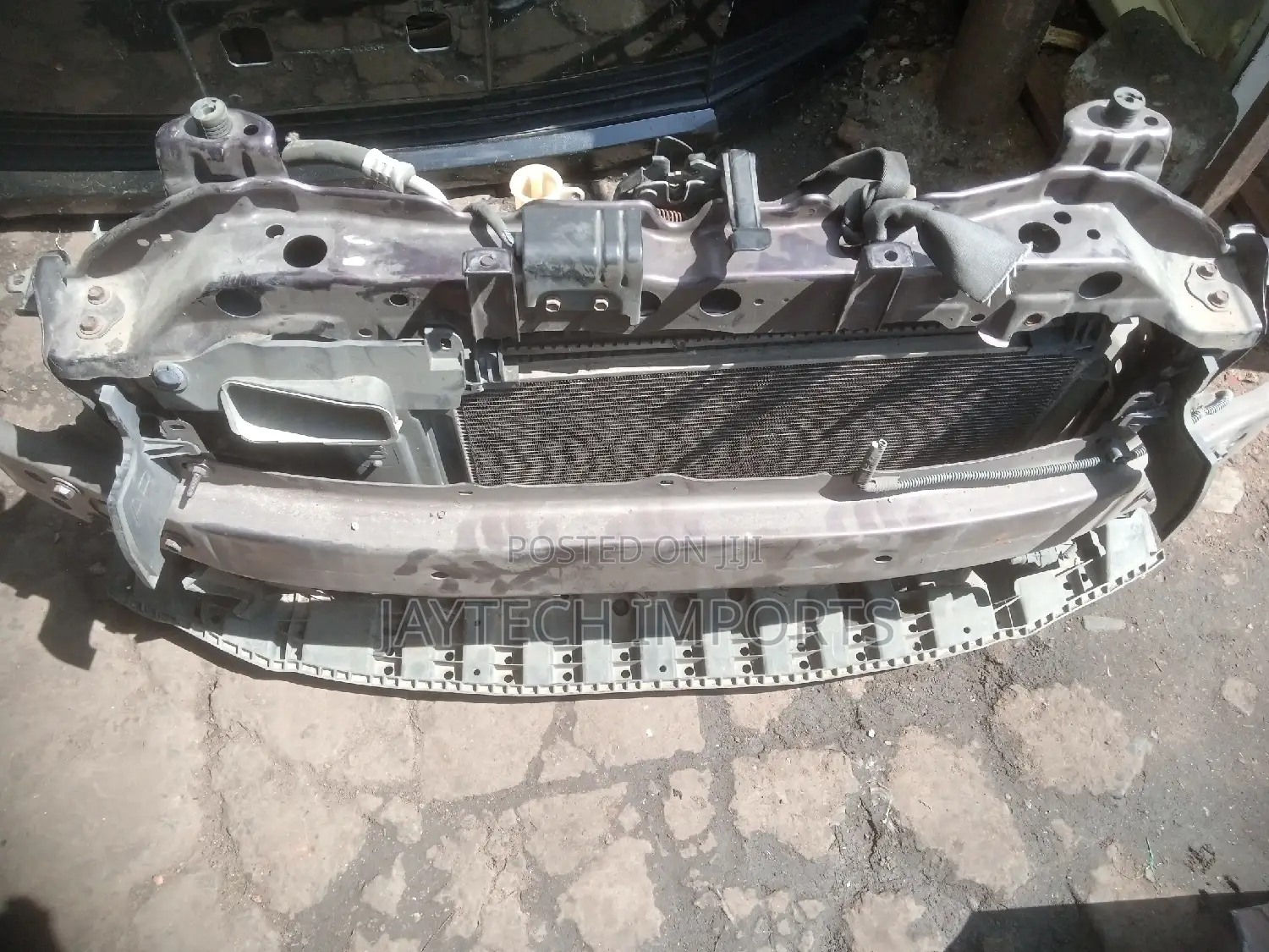 Ractis 2012 Shell Complete