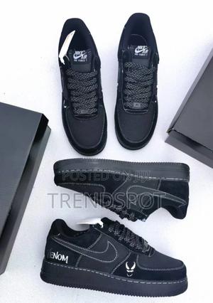 Designer Nike Venom Sneakers - thumbnail 2