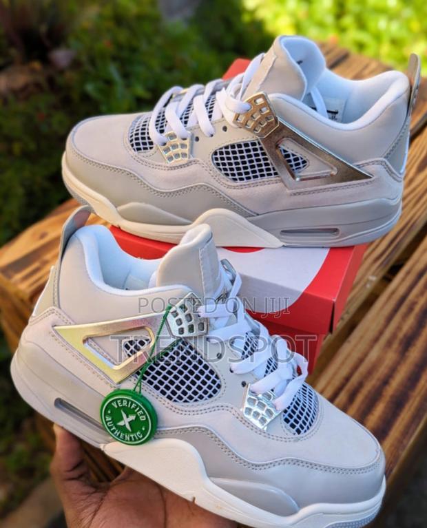 Jordan 4 Unisex Sneakers - thumbnail 3