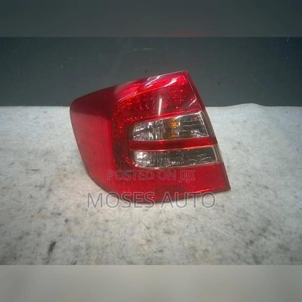 Premio 240/2005 Back Lights Taillight