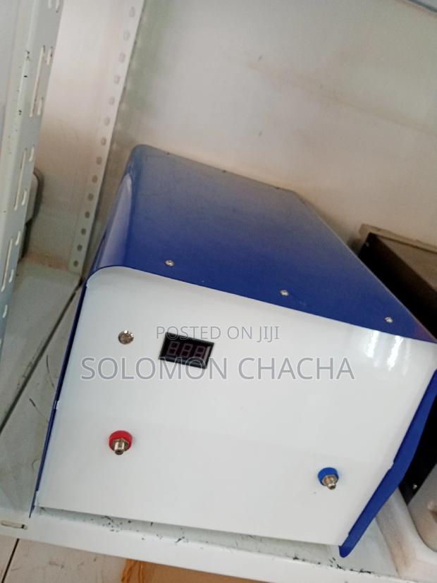 Drom 12v 200ah Wall Mounted Lithium Battery - main view