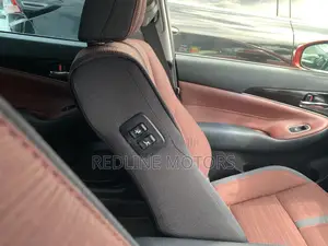 Toyota Crown 2017 Burgundy