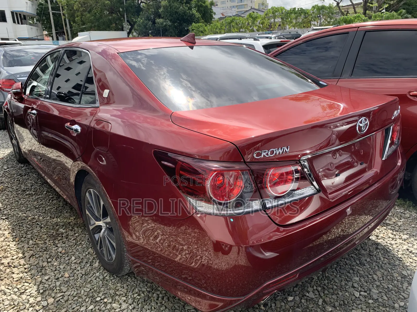 Toyota Crown 2017 Burgundy