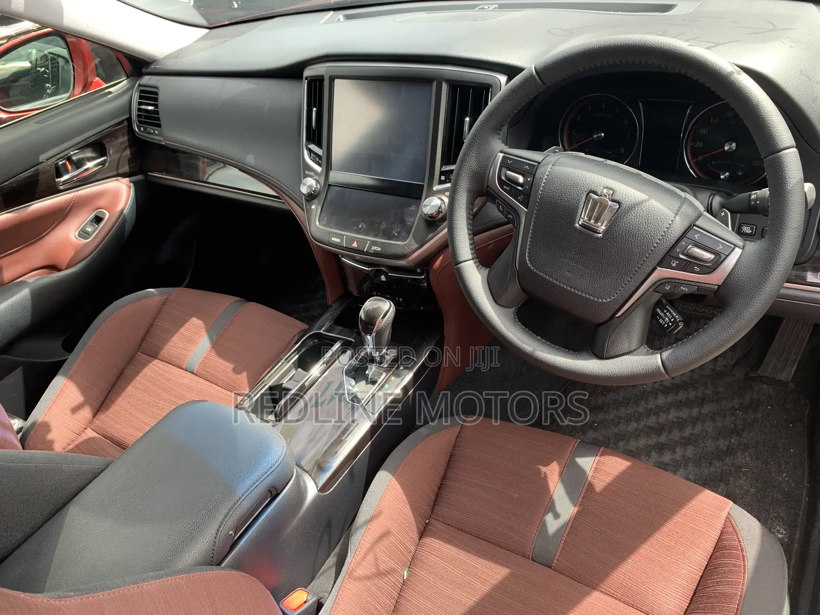 Toyota Crown 2017 Burgundy
