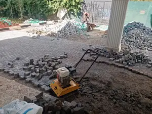 Paving Blocks/ Cabros Laying