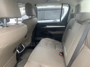 Toyota Hilux TRD White 4x4 2017 White