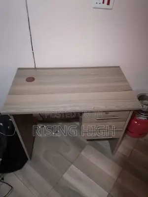 Top Best Quality Office Table or Desk