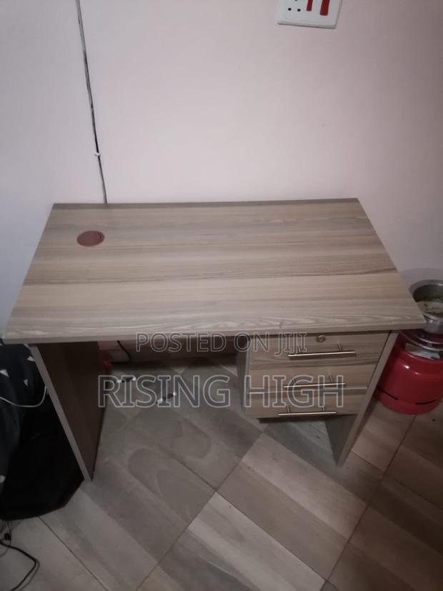 Top Best Quality Office Table or Desk