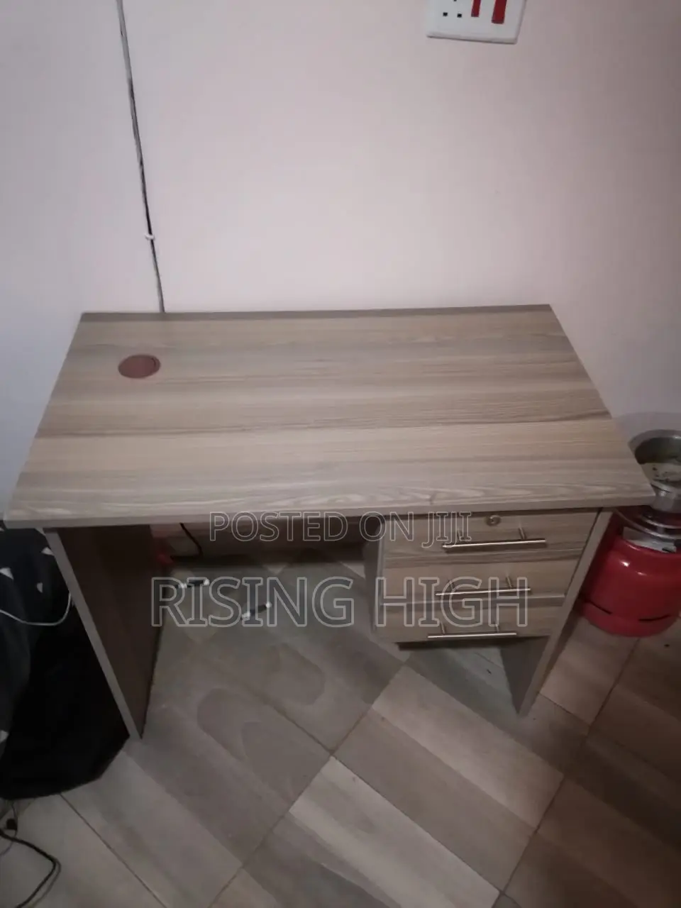 Top Best Quality Office Table or Desk