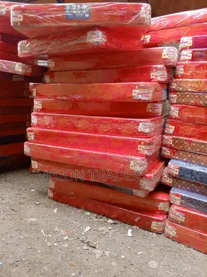 Summit Mattress Mattress 4*6 6 Inches Mattress.