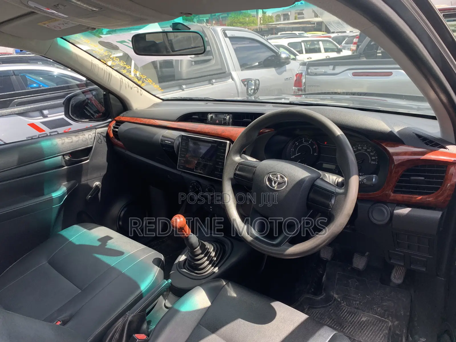 Toyota Hilux 2017 Gray