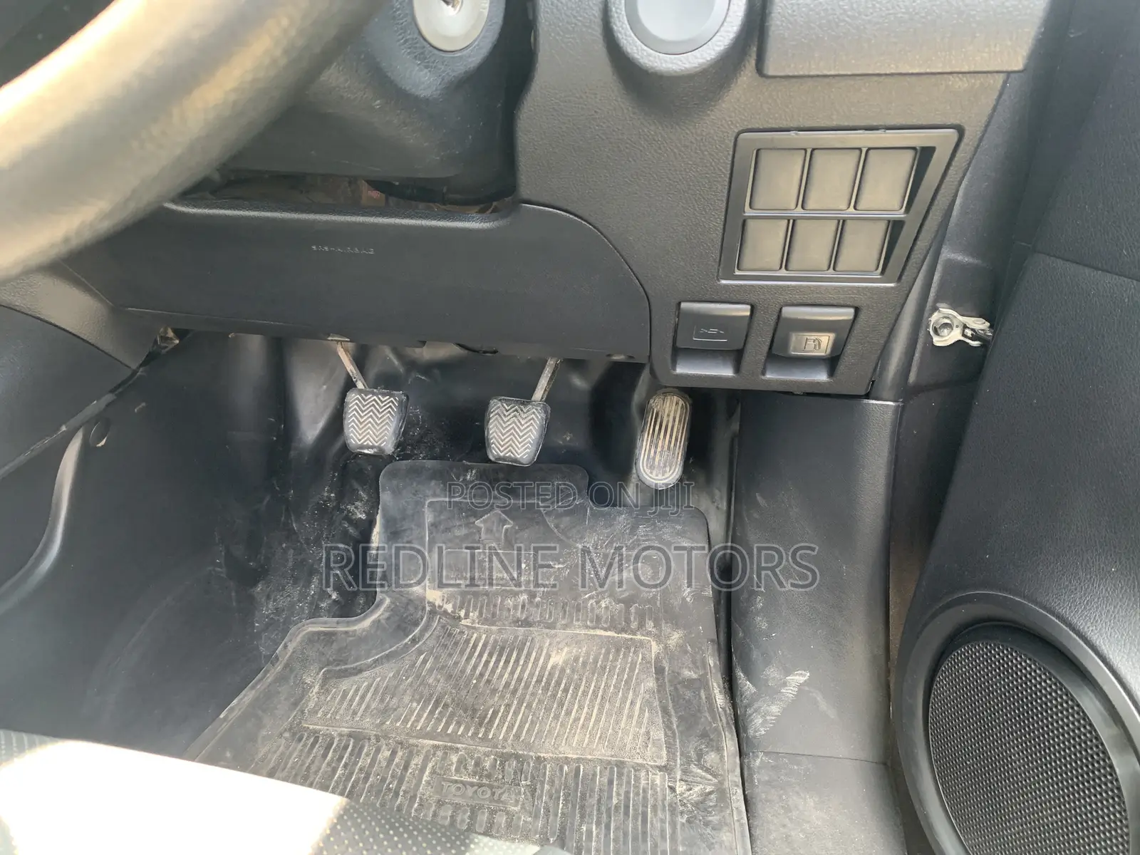 Toyota Hilux 2017 Gray