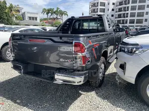 Toyota Hilux 2017 Gray