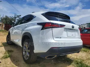Lexus NX 300 FWD 2018 White