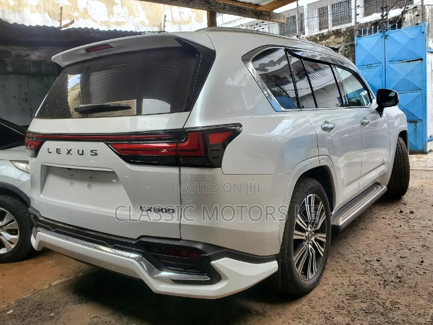 Lexus LX 2023 White