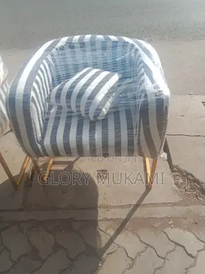 Styling Manicure Chairs