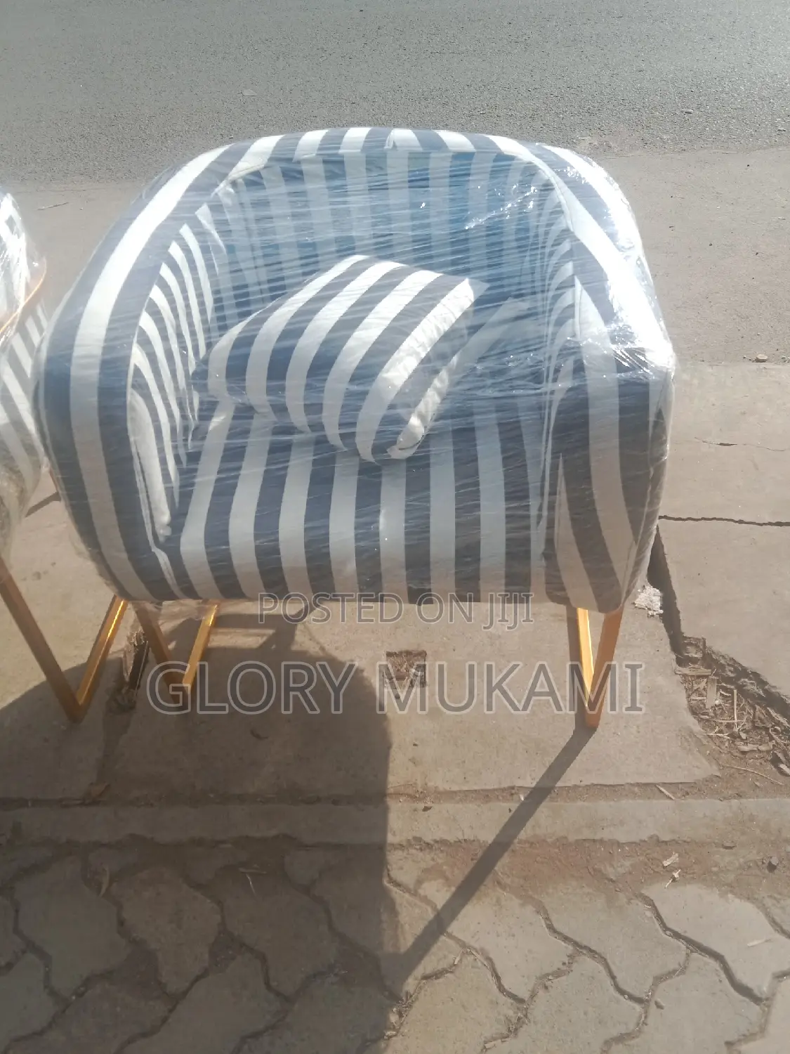 Styling Manicure Chairs