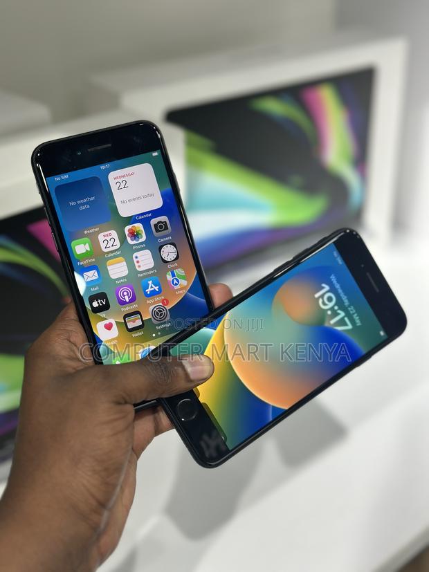 Apple iPhone SE (2020) 64 GB Black - thumbnail 2