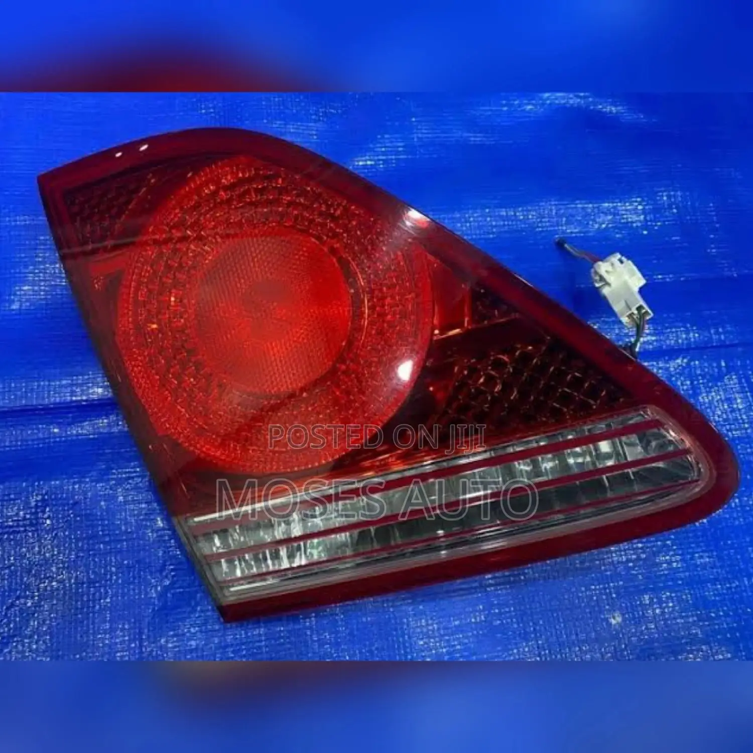 Crown 2005-2010 Boot Lights